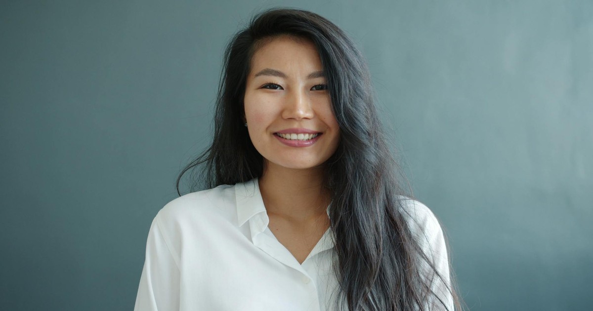 how to create AI headshots for LinkedIn 2026