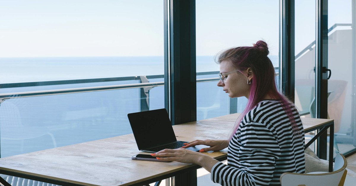 best side hustles for teachers UK 2026